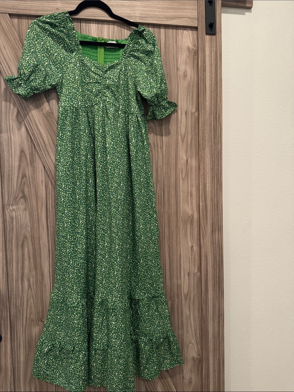 Green Floral Maxi Dress with Puff Sleeves